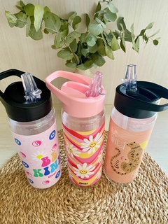 BOTELLA PLASTICA CON PICO 750ml en internet