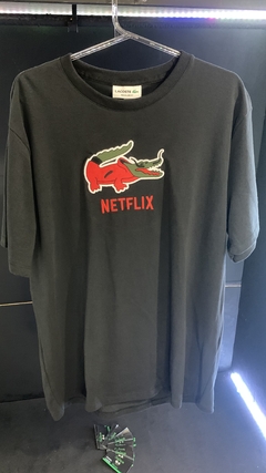 Camiseta Lacoste Edição Netflix