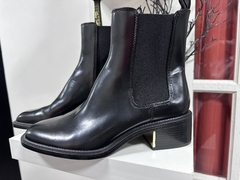 Botines Zara taco metálico