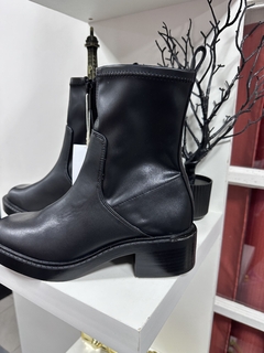 Botines Planos Negros - EuroFashionOnline