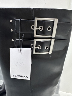 Botas planas con hebillas - comprar en línea