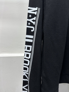 Sudadera NYC H&M en internet