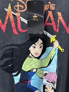 Polera Mulan Lefties en internet