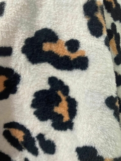 Polar animal print blanco - OASIS TEXTIL