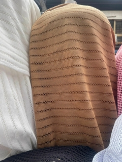 crochet beige diseño lineal