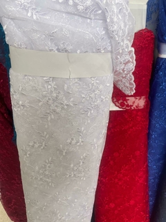 tul bordado blanco