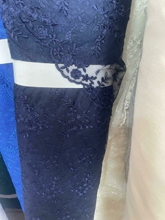 tul bordado azul noche