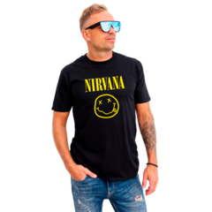 Polera nirvana logo en internet