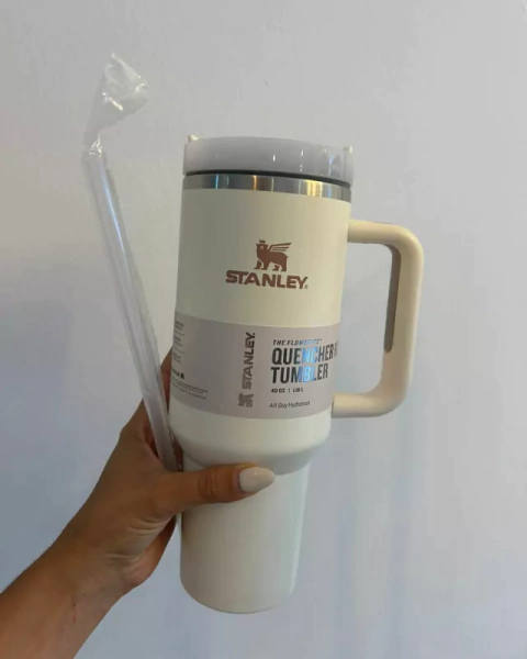 Stanley Quencher Tumbler Crema 1.18 lts.