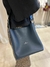 CARTERA AZUL CON BANDA RAYADA - SIMIL CUERO - XL (E363)