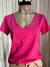 Remera escote en V estampa_THE MARKET