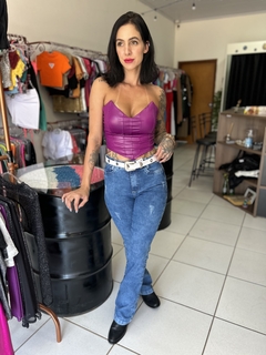 Corset Maya na internet