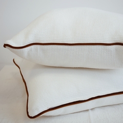 ALMOHADON BORDE TERCIOPELO