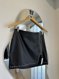 Mini ecocuero con tachas 339