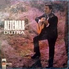 Altemar Dutra 1968 - Murmura o mar - Na escolha de 10 álbuns musicais, 10 filmes ou desenhos, o Pen-Drive será grátis...Aproveite!