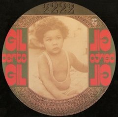 Gilberto Gil 1972 - Expresso 2222 - Na escolha de 15 álbuns musicais, 20 filmes ou desenhos, o Pen-Drive será grátis...Aproveite!