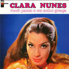Clara Nunes 1966 - A Voz Adorável De Clara Nunes & Você Passa Eu Acho GraÇa - Na escolha de 10 álbuns musicais, 10 filmes ou desenhos, o Pen-Drive ser - comprar online