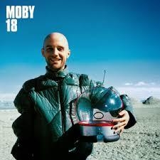 Moby 2002 - 18 - Na escolha de 15 álbuns musicais, 20 filmes ou desenhos, o Pen-Drive será grátis...Aproveite!