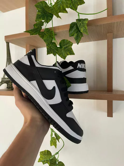 Nike Dunk Low Blancas y negras