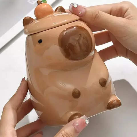 Caneca Criativa 3D Capivara de Cerâmica com Tampa