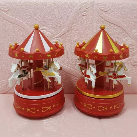 Carrossel Musical Enfeite Decoração Natalina À Corda De 17cm