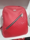 Mochila frente croco y cierre