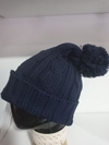 Gorro de lana con pompón