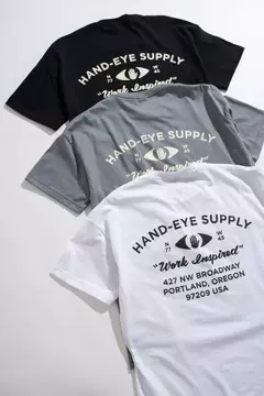 REMERA OVERSIZED "HAND-EYE" - Britan