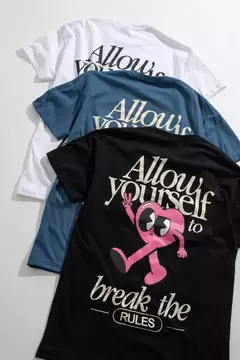REMERA OVERSIZED "BREAK THE RULES" - Britan