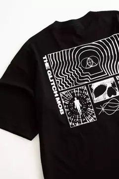 REMERA BOXY "GLITCH MOB"
