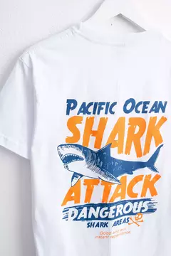 REMERA "TIBURÓN"