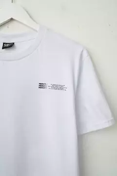 REMERA REGULAR "MERCY"