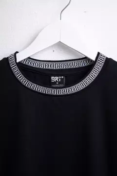 REMERA CON CUELLO TEJIDO "MILÁN" - comprar online