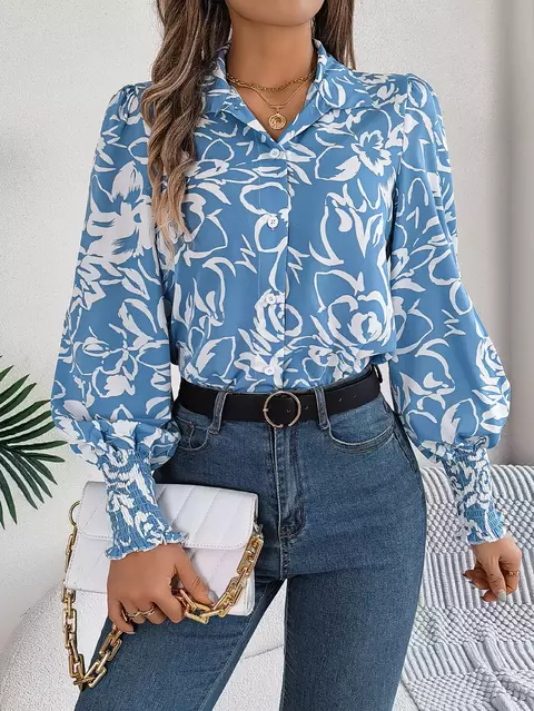 Blusa Manga Lanterna com Fechamento em Botões com Estampa Floral