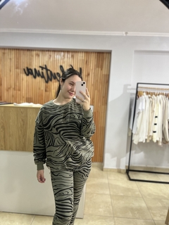 Conjunto print