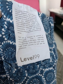 Short level 99 - comprar en línea