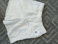 Short MIA M en internet