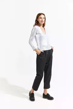 REMERA V - PLATA - comprar online