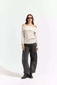 REMERA SKALL - CRUDO