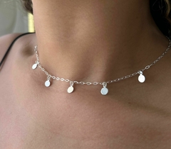 COLAR CHOCKER DE PRATA MEDALHAS