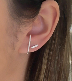 BRINCO DE PRATA EARHOOK