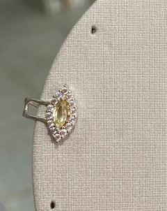 PIERCING FAKE DE PRATA GOTA CITRINO CRAVEJADA
