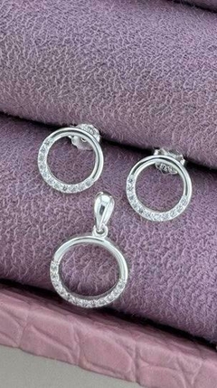 CONJUNTO DE PRATA BRINCO E PINGENTE REDONDO