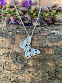 COLAR CHOKER DE PRATA BORBOLETA CRAVEJADA