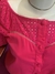 Blusa no laise na internet