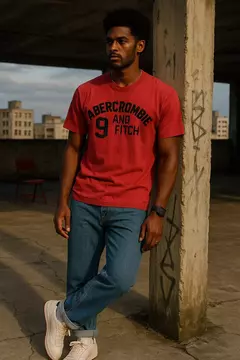 Camiseta Vermelha Abercrombie - Tamanho: G - comprar online