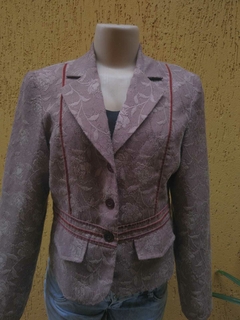 Blazer Bege Rosado com Estampa Floral e Detalhes em Vermelho Tamanho: M - comprar online