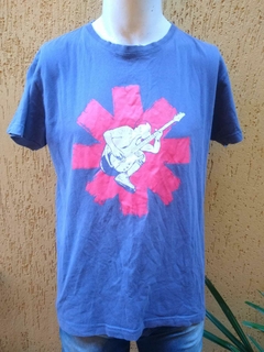 Camiseta Unissex Flea Red Hot Chili Peppers Azul Surf – Tamanho G - comprar online