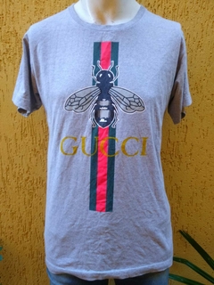 Camiseta Cinza com Estampa Gucci Bee Tamanho G na internet