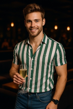 Camisa Slim Fit Listrada Verde e Branco - Tamanho P